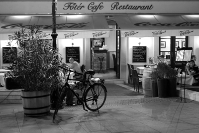 Town Square Coffee, Eger